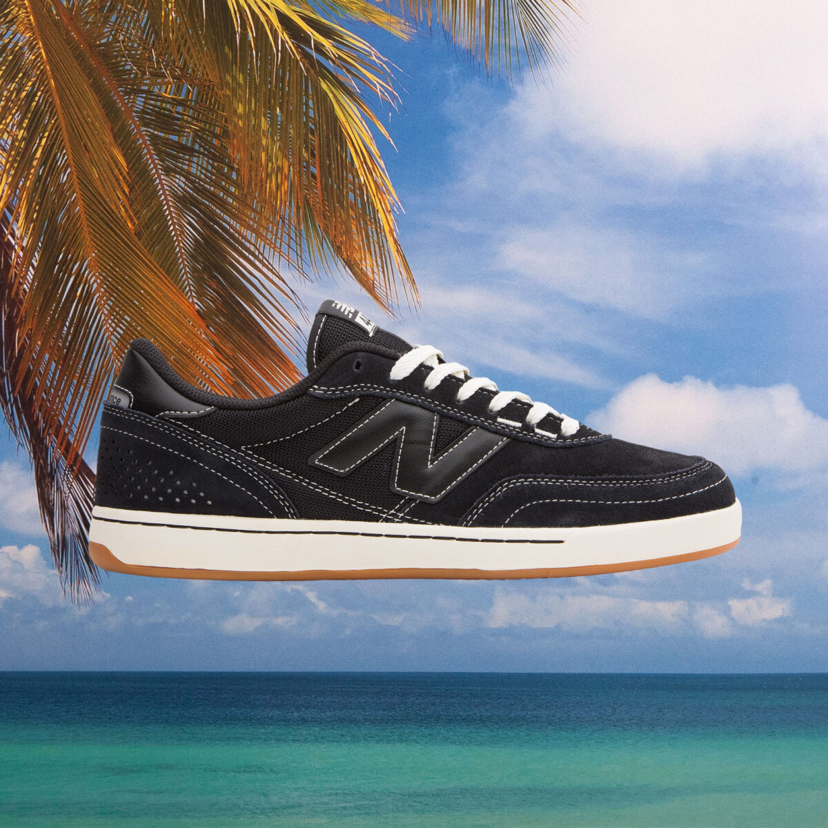 New Balance Numeric - 440 V2 - UN440BCO - Black / Sea Salt