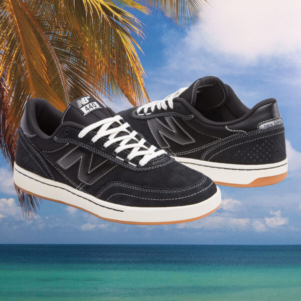 New Balance Numeric - 440 V2 - UN440BCO - Black / Sea Salt